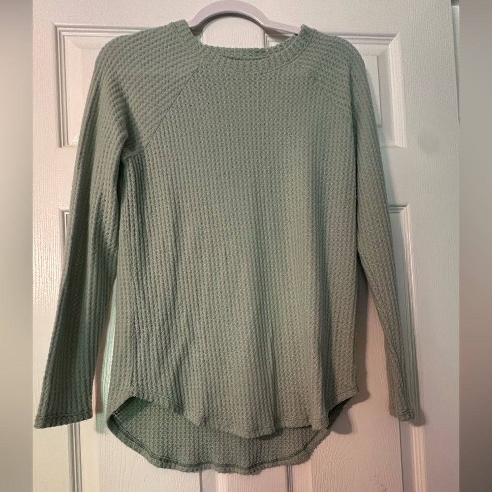 American Eagle Long Sleeve Sweater